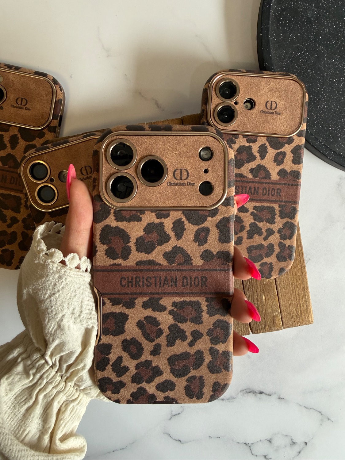قاب Dior Leopard Golden