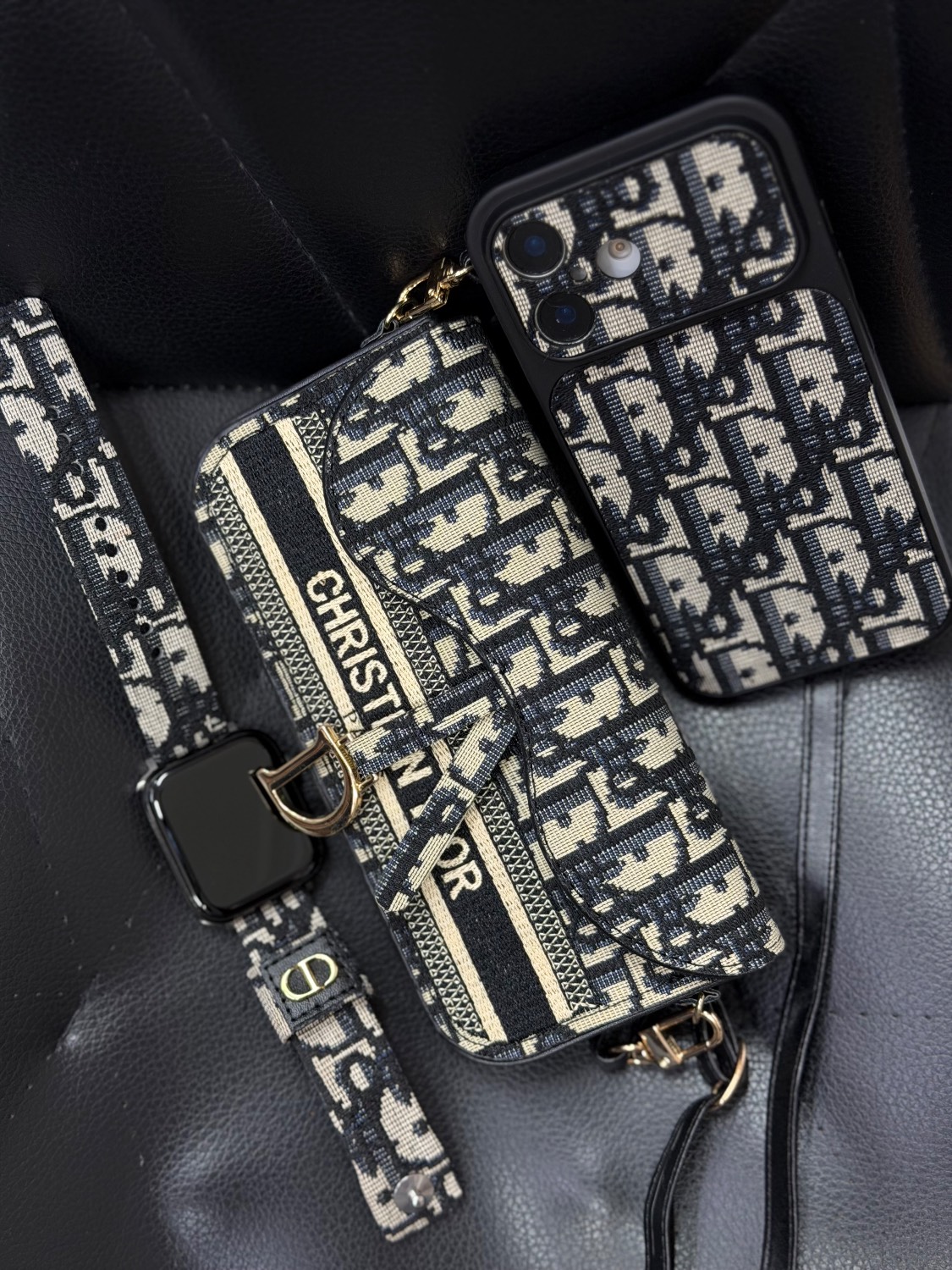 قاب آیفون دیور Dior