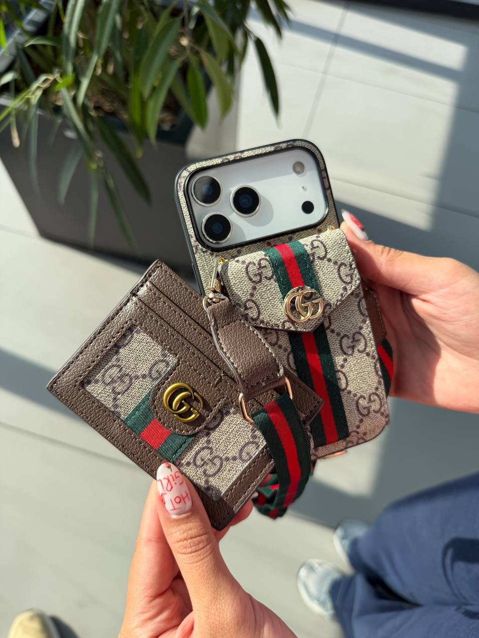 قاب گوچی Gucci red line