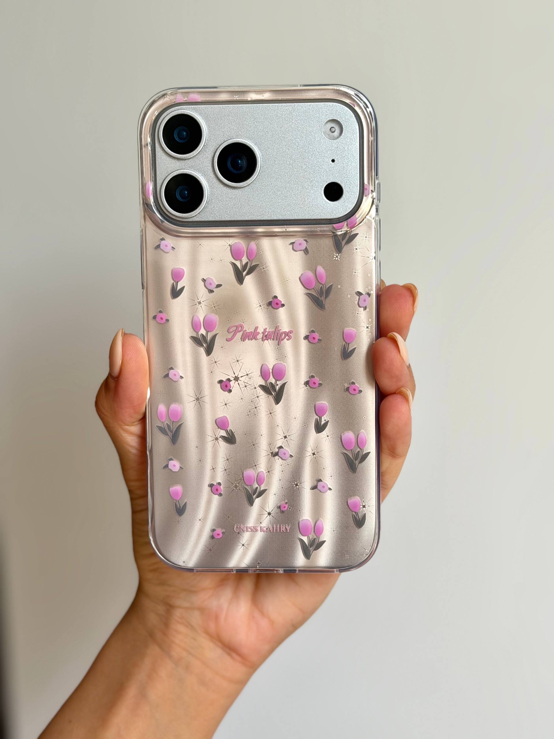قاب pink tulips آیفون