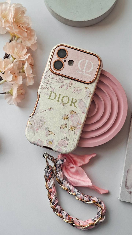 قاب کانسپت Dior همراه با آویز زنجیر و پارچه