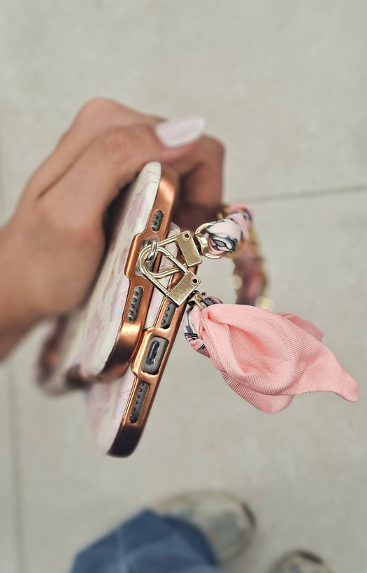 قاب کانسپت Dior همراه با آویز زنجیر و پارچه