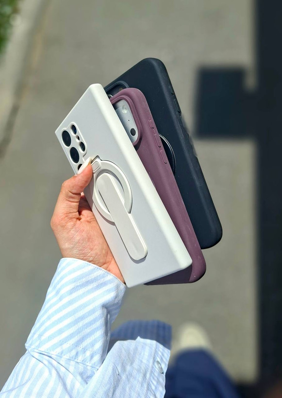 قاب io stand case