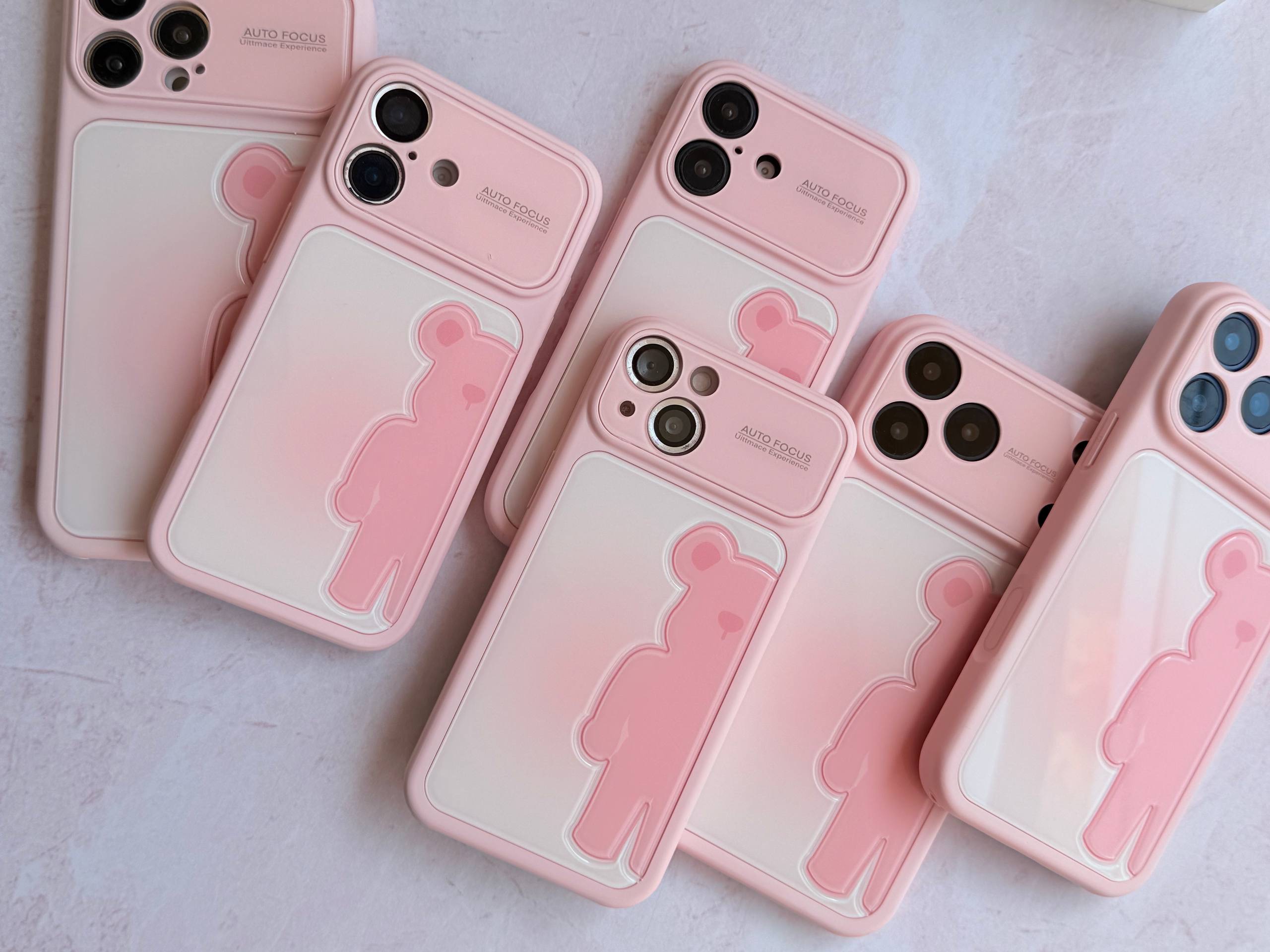 قاب Kaws Lens