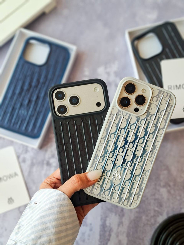 قاب luxury Rimowa Dior