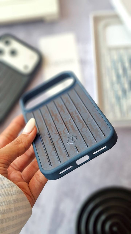 قاب luxury Rimowa Dior