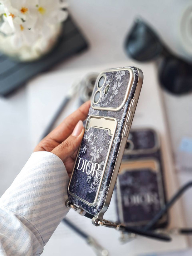 قاب دیور Dior