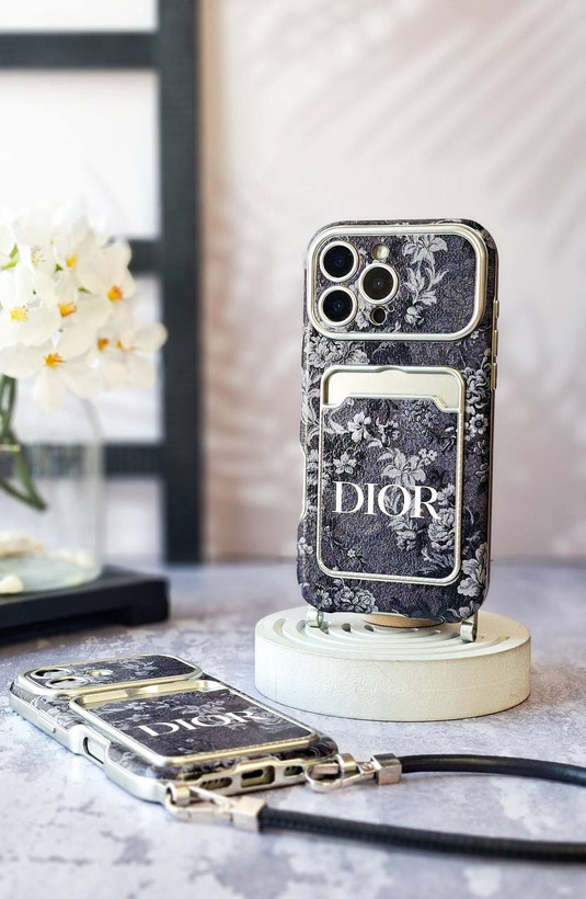 قاب دیور Dior