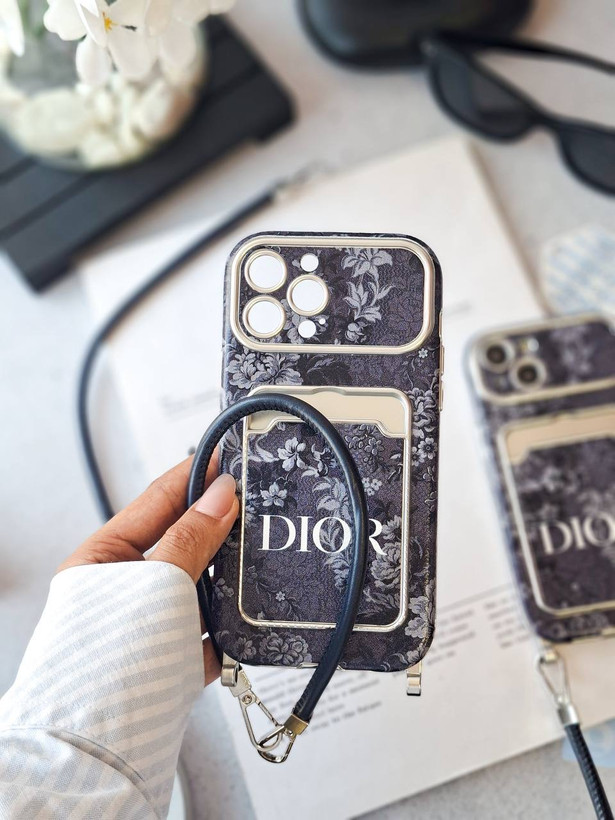 قاب دیور Dior